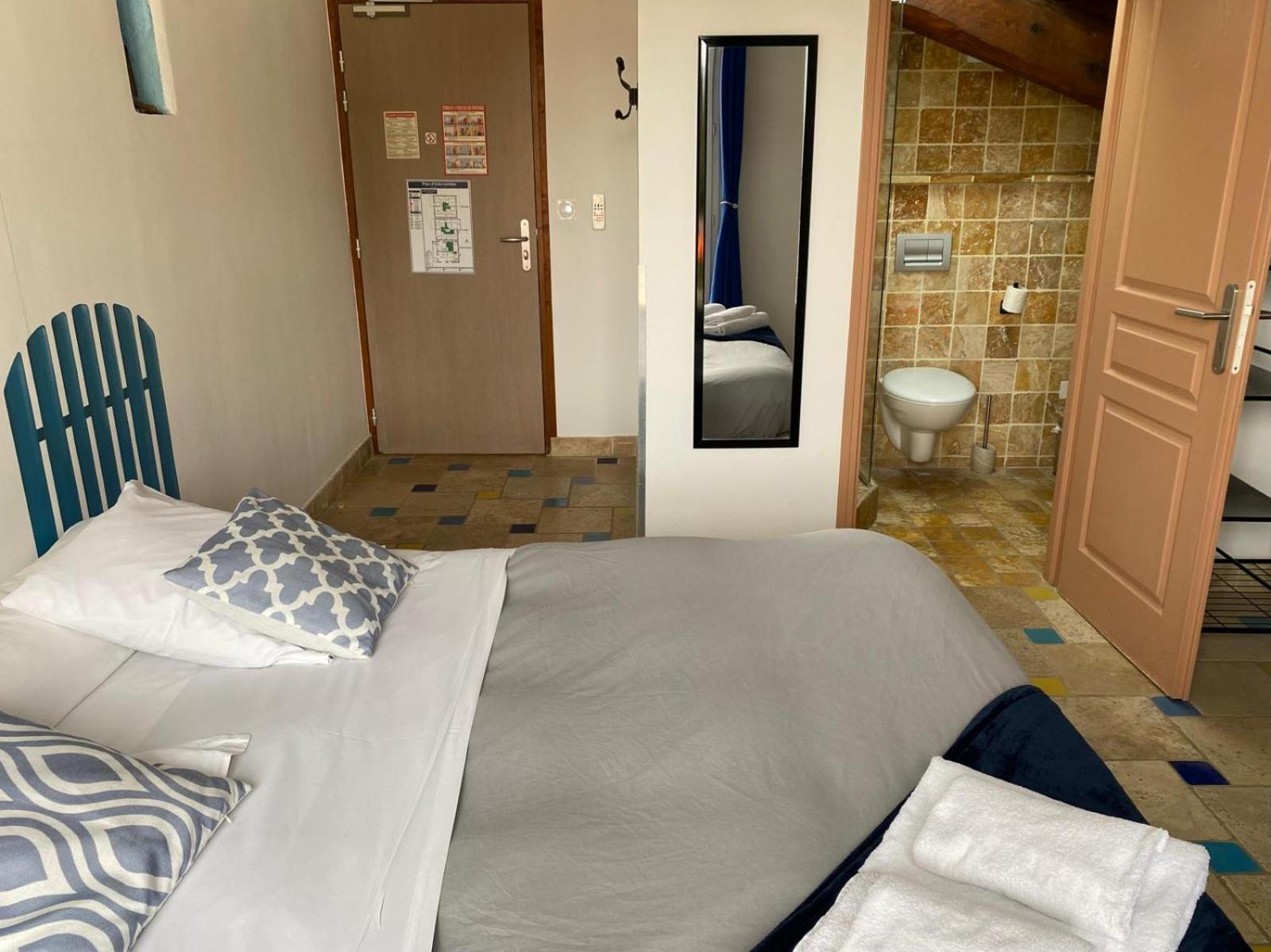Auberge Les Galets Peyruis Екстериор снимка