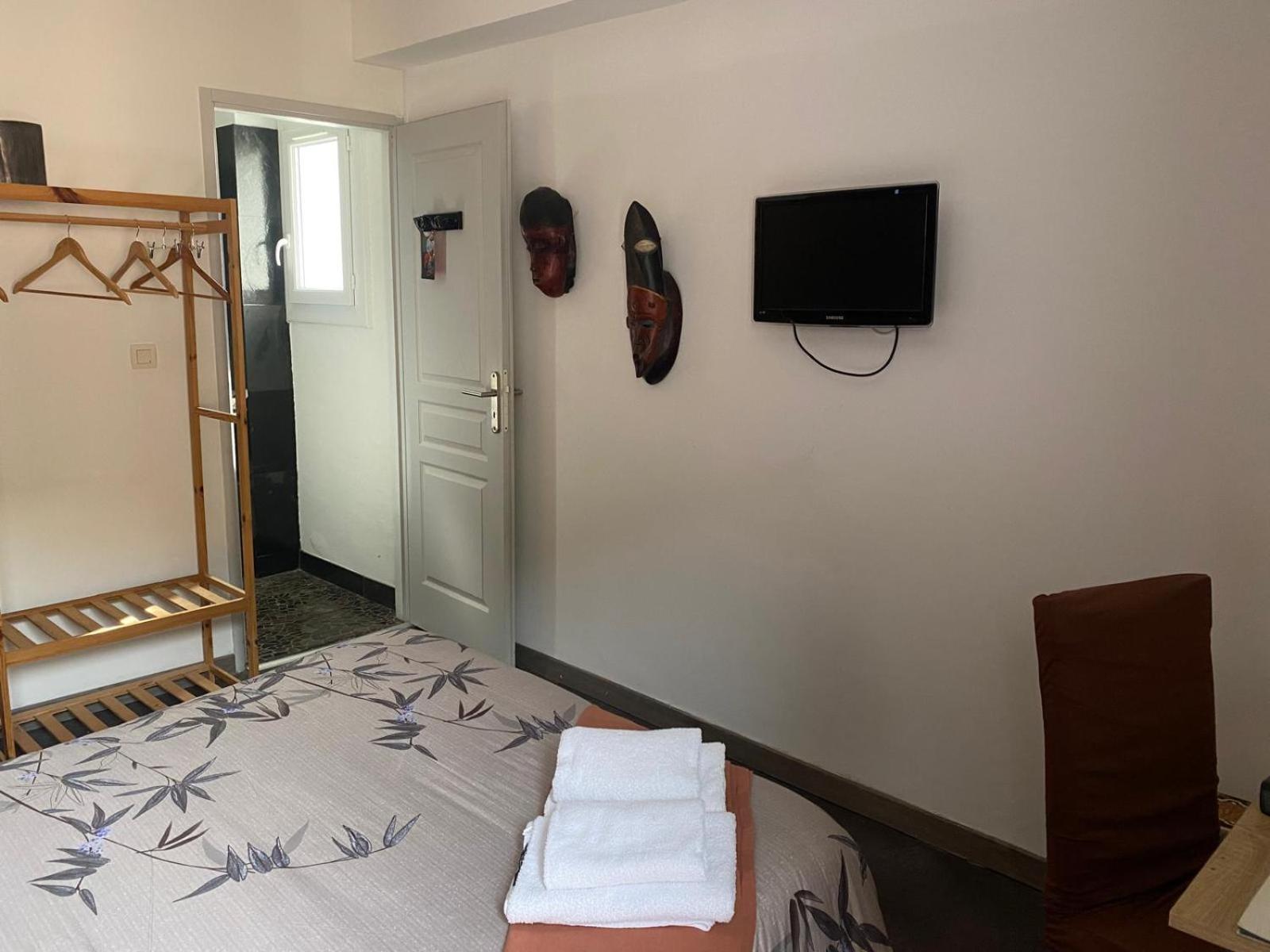 Auberge Les Galets Peyruis Екстериор снимка