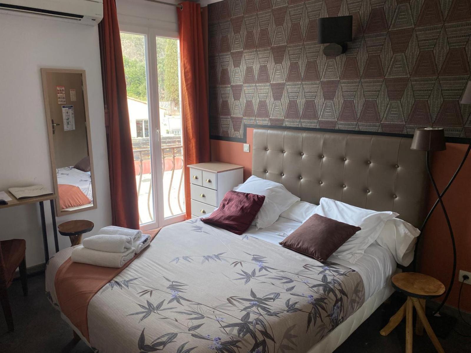 Auberge Les Galets Peyruis Екстериор снимка