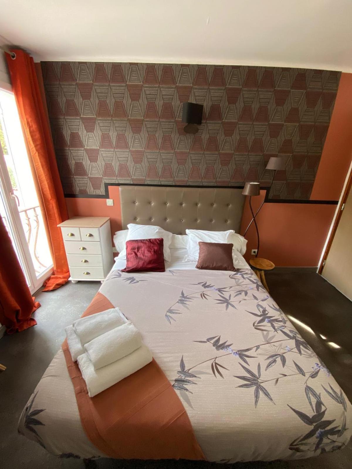 Auberge Les Galets Peyruis Екстериор снимка
