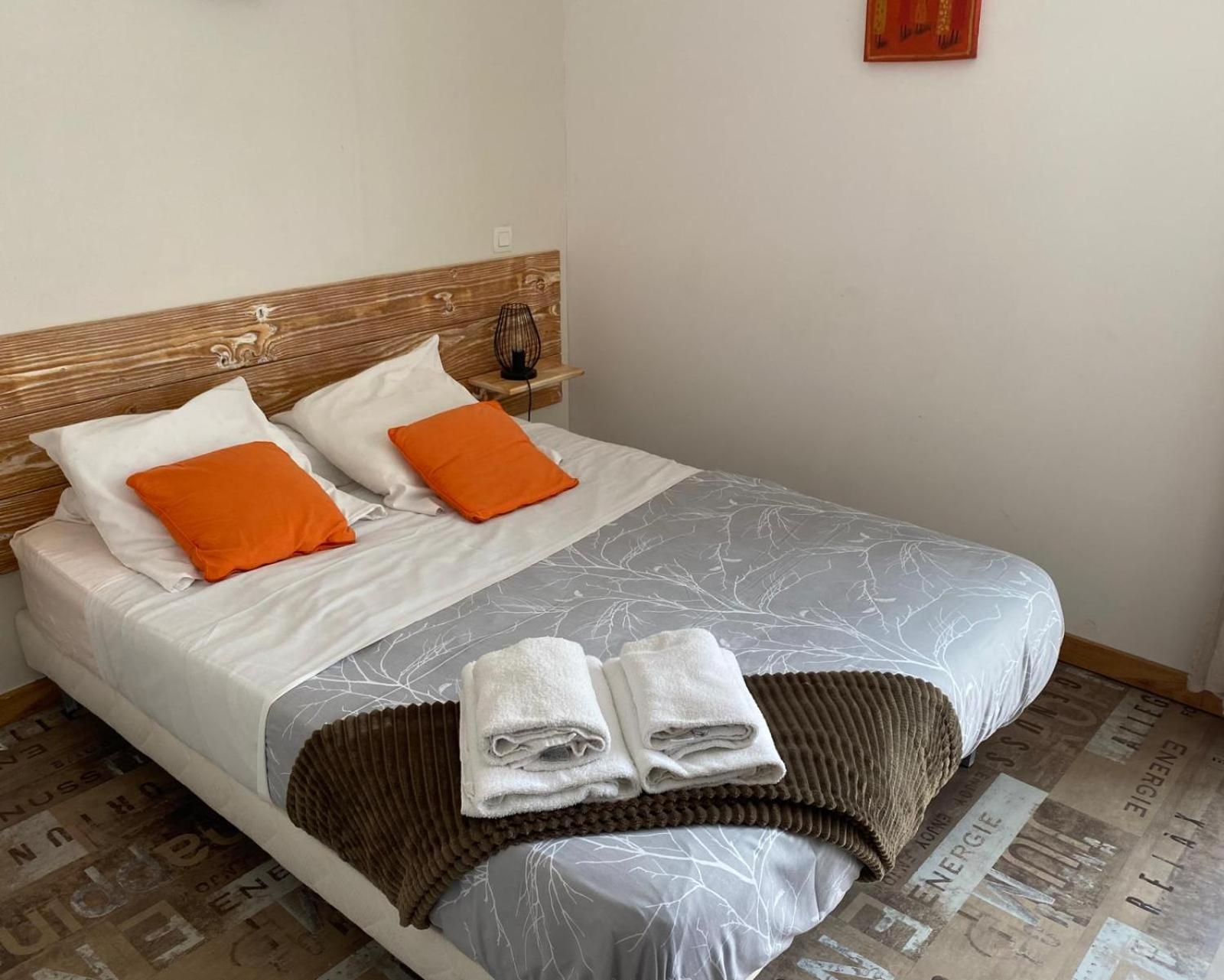 Auberge Les Galets Peyruis Екстериор снимка