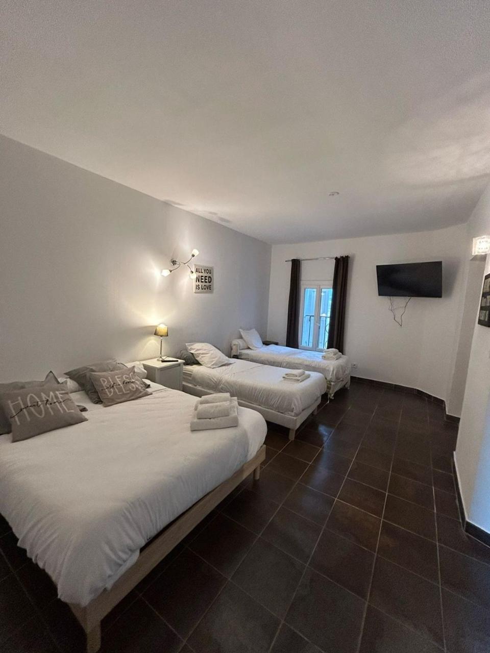 Auberge Les Galets Peyruis Екстериор снимка
